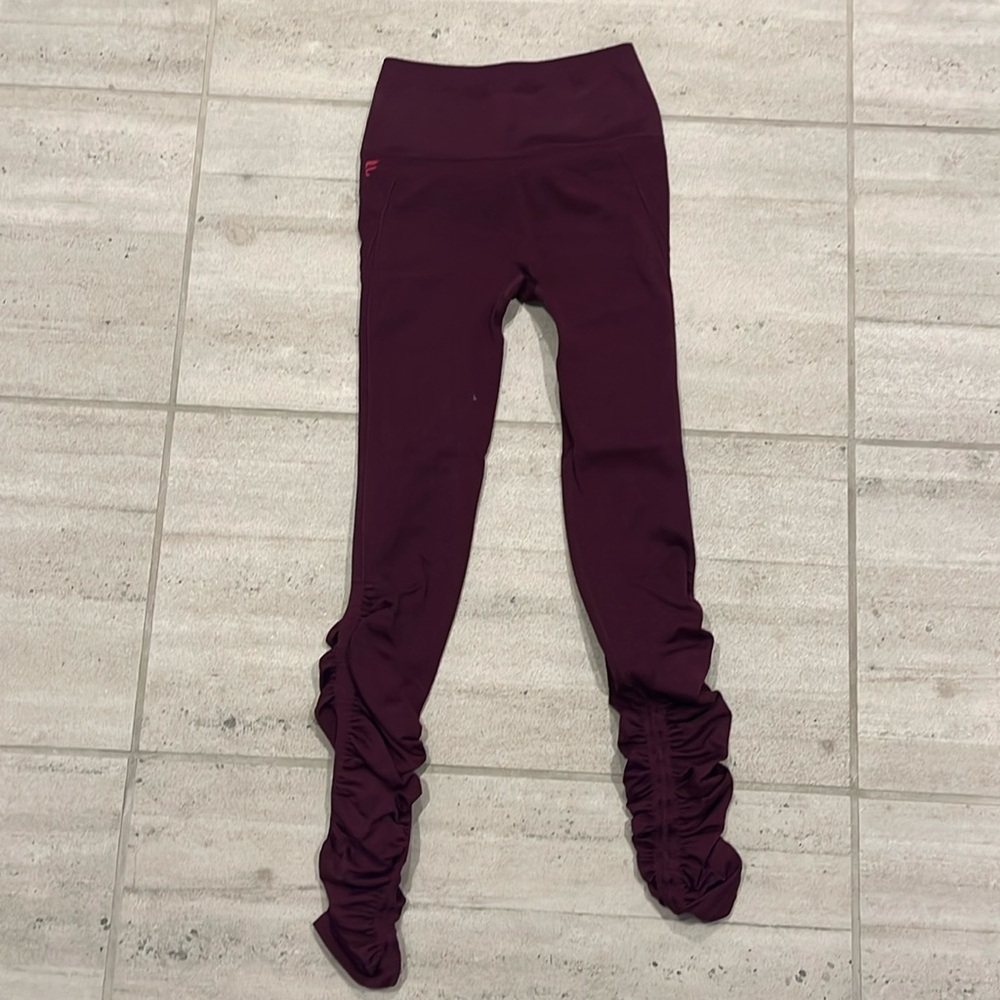 Fabletics Ruched Leggings - Picture 3 of 9